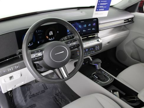 Certified 2025 Hyundai Kona SEL FWD image 18