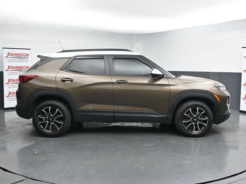 Used 2021 Chevrolet TrailBlazer ACTIV w/ Sun and Liftgate Package image 9