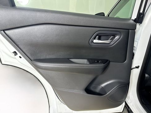 Used 2024 Nissan Rogue SV AWD/4WD image 21