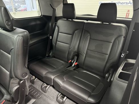 Used 2019 GMC Acadia SLT AWD/4WD image 30