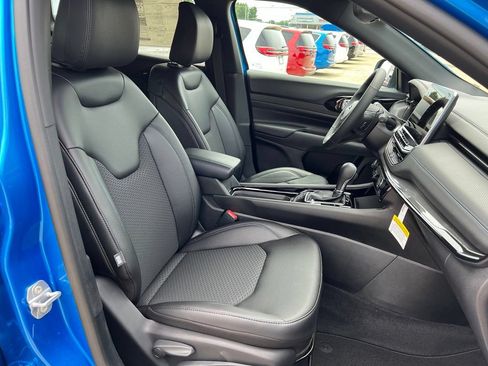 New 2026 Jeep Compass Latitude AWD/4WD image 9
