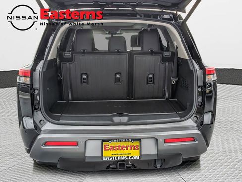 New 2026 Nissan Pathfinder Platinum AWD/4WD image 10