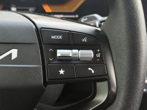 Certified 2025 Kia K4 FWD image 72
