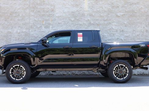 New 2025 Toyota Tacoma TRD Sport image 15