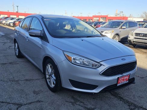 Used 2016 Ford Focus SE image 3