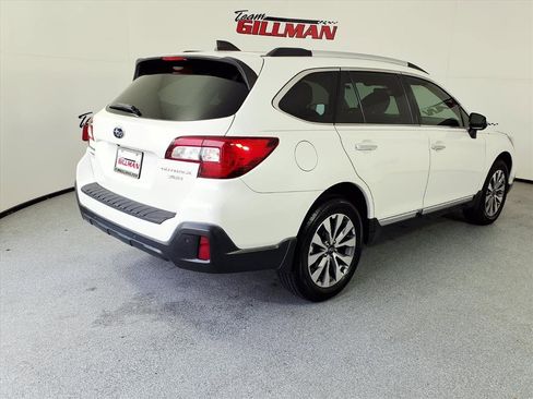 Used 2019 Subaru Outback 3.6R Touring image 4