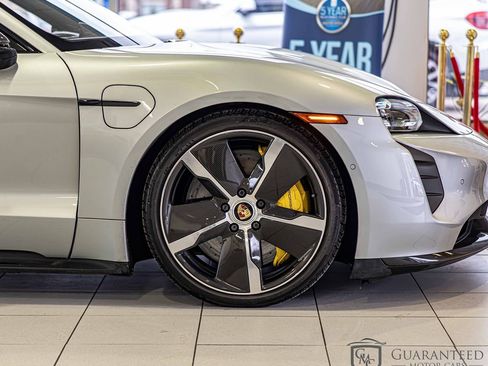 Used 2020 Porsche Taycan Turbo S image 12