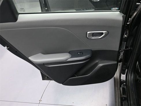 Used 2025 Kia K4 LXS image 20
