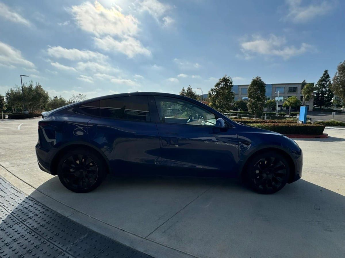 Used 2023 Tesla Model Y Long Range AWD/4WD image 10