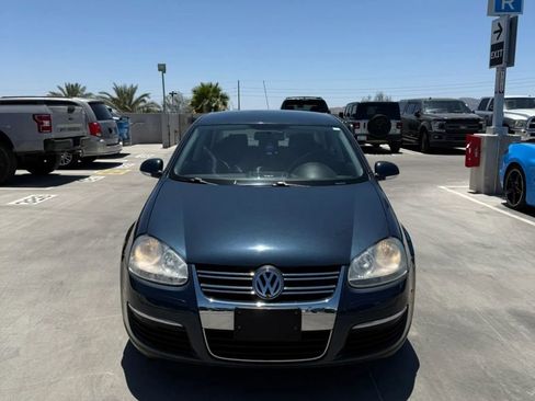 Used 2009 Volkswagen Jetta S FWD image 2