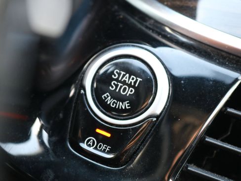 Used 2020 BMW 530i xDrive w/ Convenience Package image 27