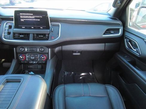 Used 2021 Chevrolet Suburban RST w/ Luxury Package image 14