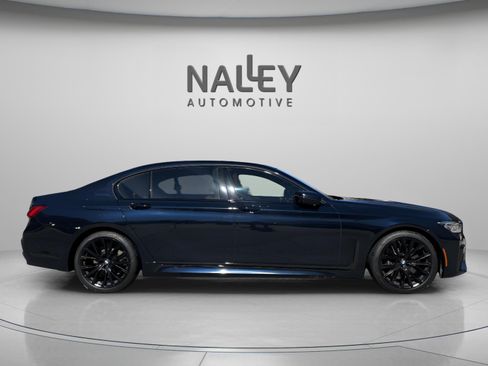 Used 2021 BMW 750i xDrive w/ Luxury Rear Seating Package image 5