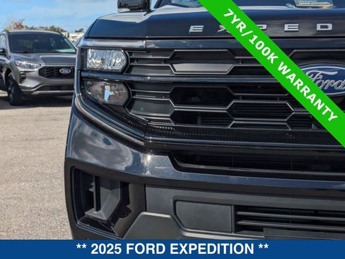 Certified 2025 Ford Expedition Active image 9