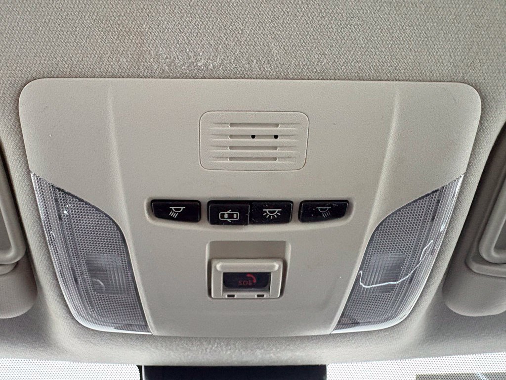 Used 2022 Toyota Corolla LE FWD image 29