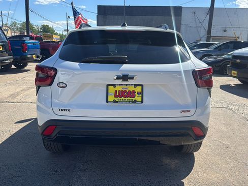 Used 2025 Chevrolet Trax RS w/ Driver Confidence Package FWD image 6
