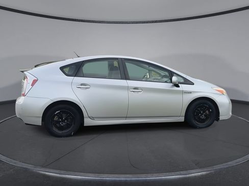 Used 2014 Toyota Prius Two FWD image 9