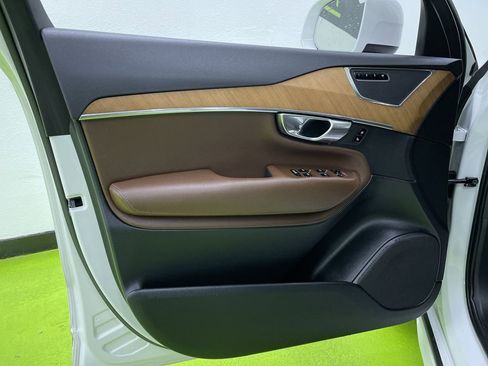 Used 2022 Volvo XC90 T8 Inscription Expression image 16