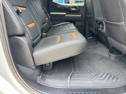 Used 2022 GMC Sierra 1500 AT4 w/ AT4 Premium Package AWD/4WD image 16