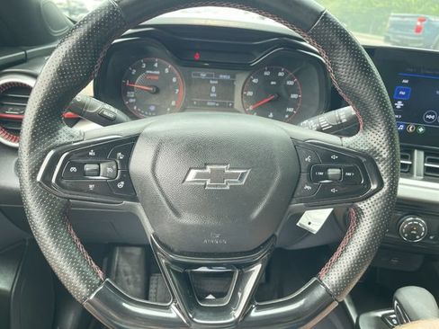 Used 2024 Chevrolet Trax RS w/ Driver Confidence Package FWD image 11