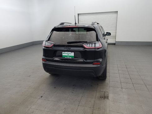 Used 2021 Jeep Cherokee Latitude Plus AWD/4WD image 7