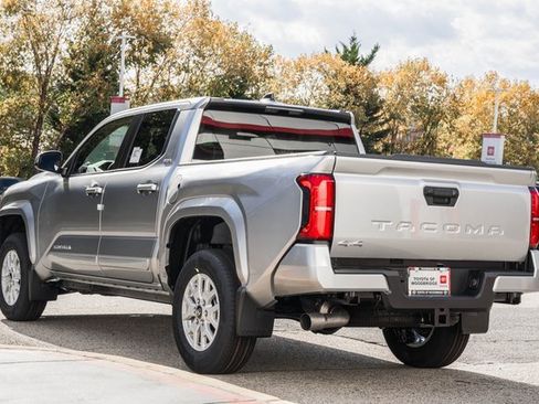 New 2025 Toyota Tacoma SR5 image 5
