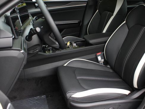 New 2026 Kia K5 GT-Line FWD image 18