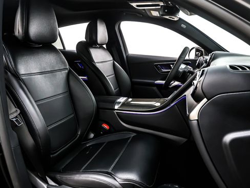 New 2025 Mercedes-Benz GLC 300 4MATIC image 7