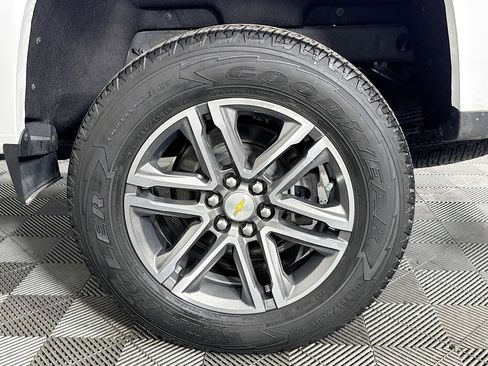 Used 2022 Chevrolet Colorado W/T image 34