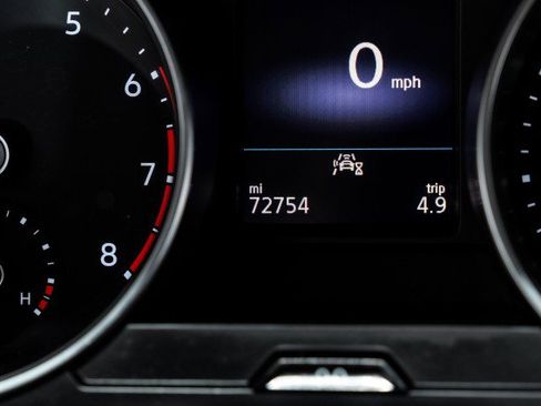 Used 2021 Volkswagen Tiguan SE R-Line image 19