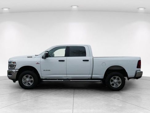 Used 2025 RAM 2500 Big Horn AWD/4WD image 3