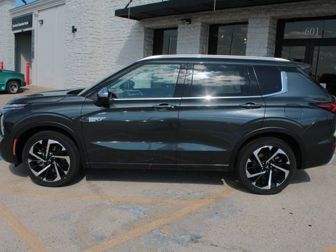 New 2025 Mitsubishi Outlander SEL image 21