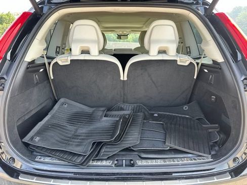 Certified 2024 Volvo XC90 B5 Core w/ Protection Package Premier AWD/4WD image 36