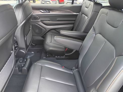 New 2026 Jeep Grand Cherokee L Limited AWD/4WD image 19