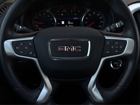 Used 2022 GMC Terrain SLT w/ Infotainment Package II AWD/4WD image 19