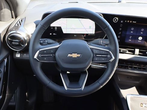 New 2026 Chevrolet Equinox LT w/ Convenience Package II image 15