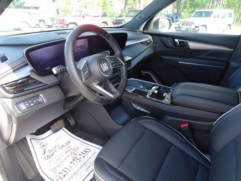 Used 2025 Buick Enclave AWD Preferred image 10