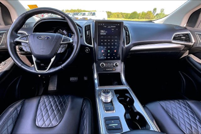 Used 2024 Ford Edge Titanium AWD/4WD image 7