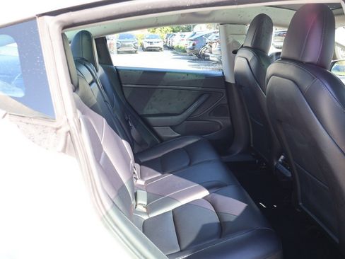 Used 2020 Tesla Model 3 Long Range image 37