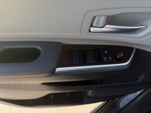 Used 2024 Toyota Sienna XLE image 20
