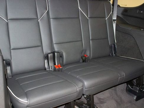 Used 2025 Cadillac Escalade Premium Luxury w/ Touring Package image 13