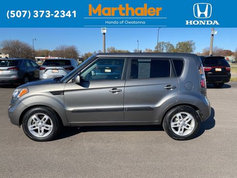 Used 2011 Kia Soul + w/ Audio Pkg image 2