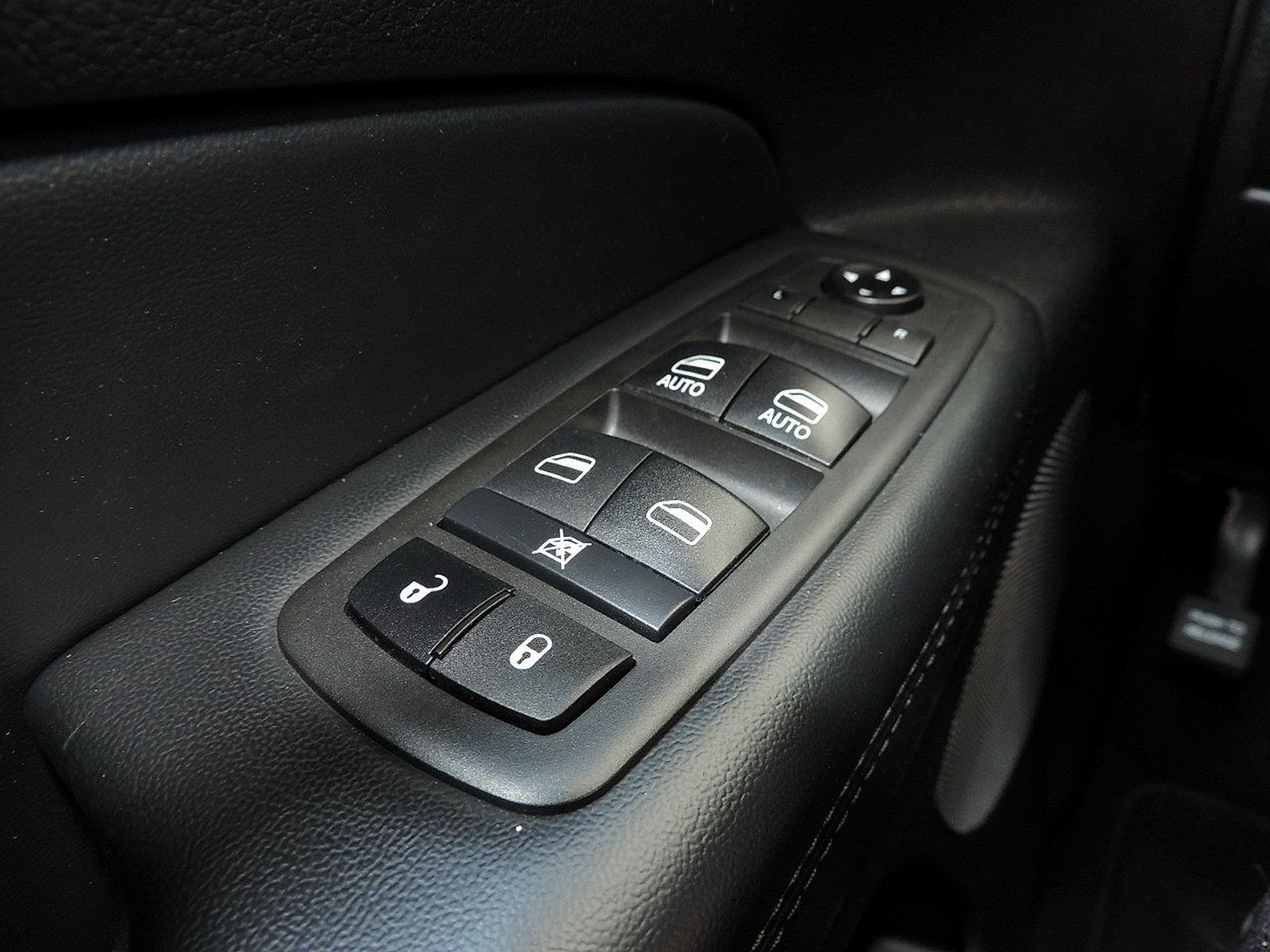 Used 2021 Jeep Grand Cherokee Laredo X RWD image 21