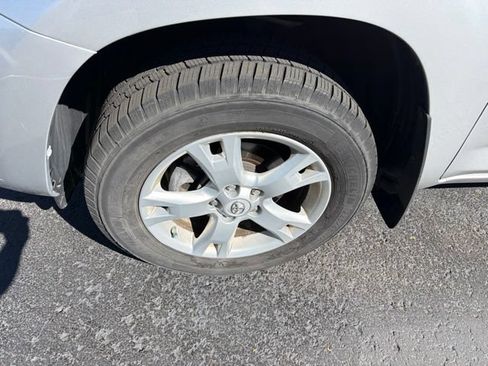 Used 2012 Toyota RAV4 4WD V6 w/ Tow Prep Pkg image 2