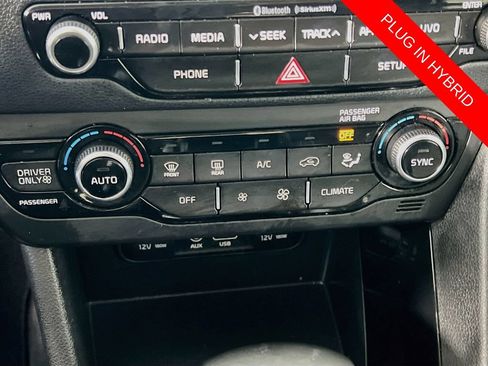 Used 2019 Kia Niro EX FWD image 16