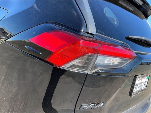 Used 2024 Toyota RAV4 XLE Premium image 27