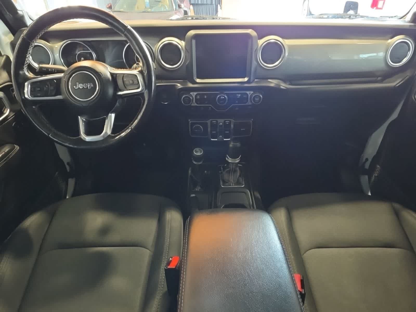 Used 2022 Jeep Wrangler Unlimited Sahara w/ Cold Weather Group AWD/4WD image 27