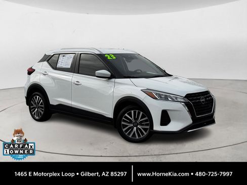 Used 2023 Nissan Kicks SV image 1