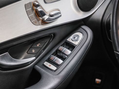 Certified 2022 Mercedes-Benz GLC 300 image 19