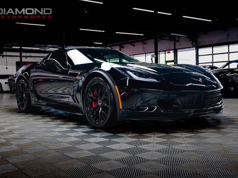 Used 2015 Chevrolet Corvette Z06 w/ 3LZ Preferred Equipment Group RWD image 25